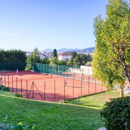 Apartment 2p Dernier Etage Vue Mer,piscine,tennis,wifi,plage Antibes