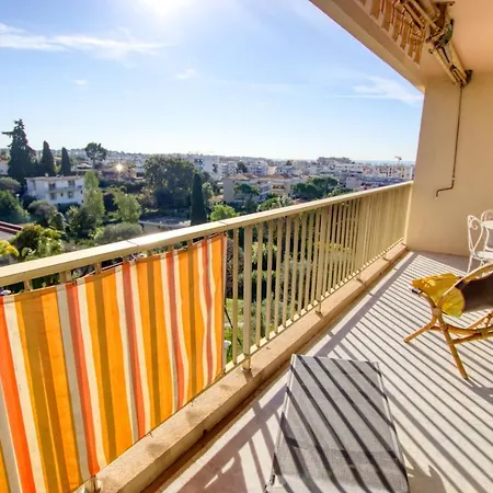 2p Dernier Etage Vue Mer,piscine,tennis,wifi,plage * Antibes