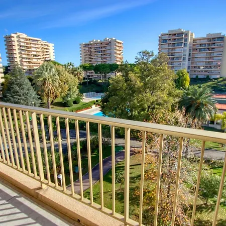Apartment 2p Dernier Etage Vue Mer,piscine,tennis,wifi,plage Antibes