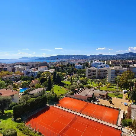 アパート 2p Dernier Etage Vue Mer,piscine,tennis,wifi,plage アンティーブ